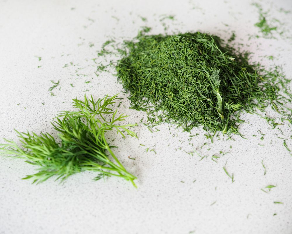 Dried dill