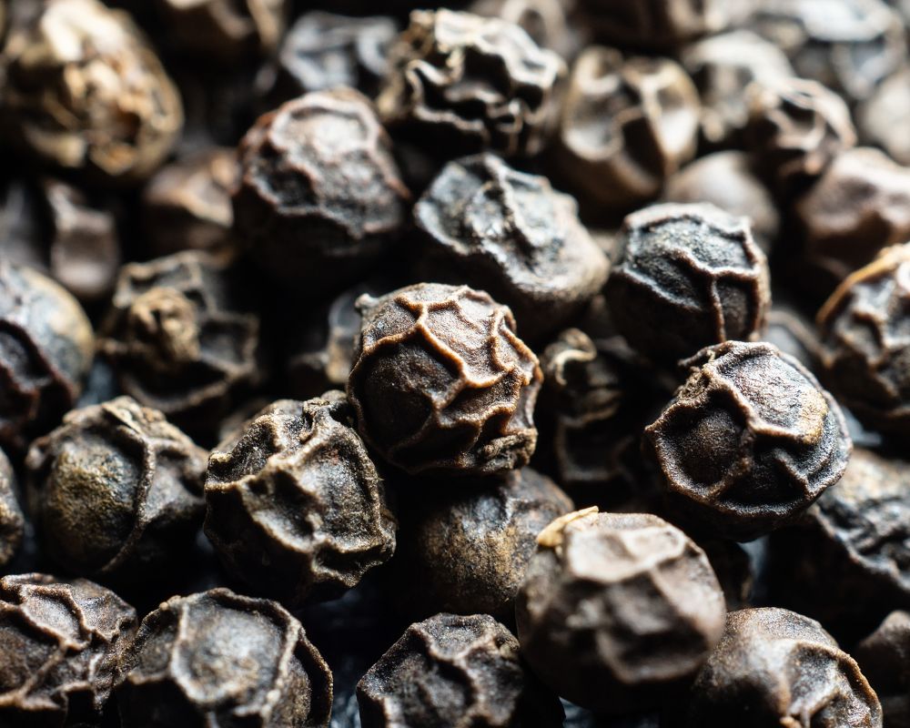 Whole peppercorns